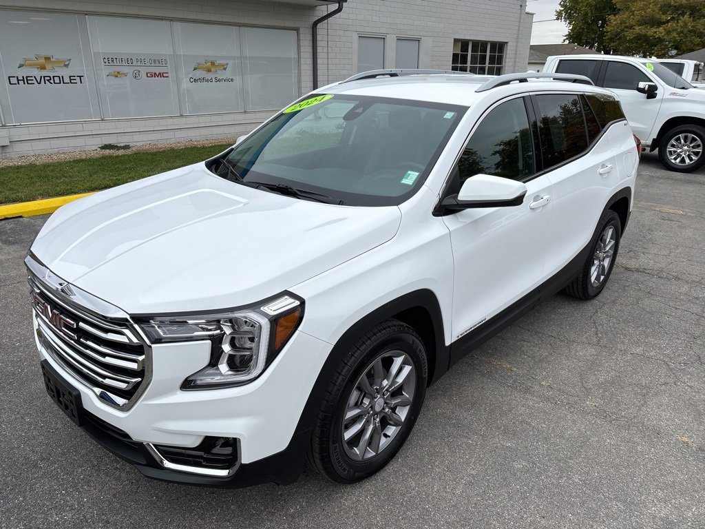 Used 2024 GMC Terrain SLT