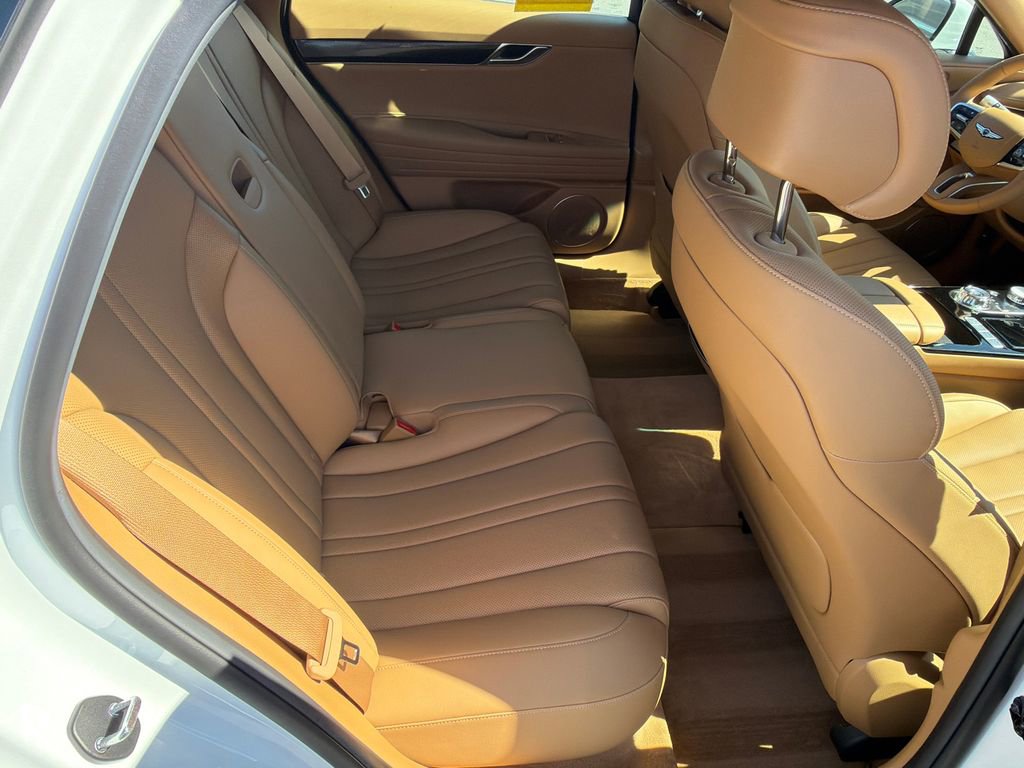 Used 2025 Genesis G80 2.5T image 15