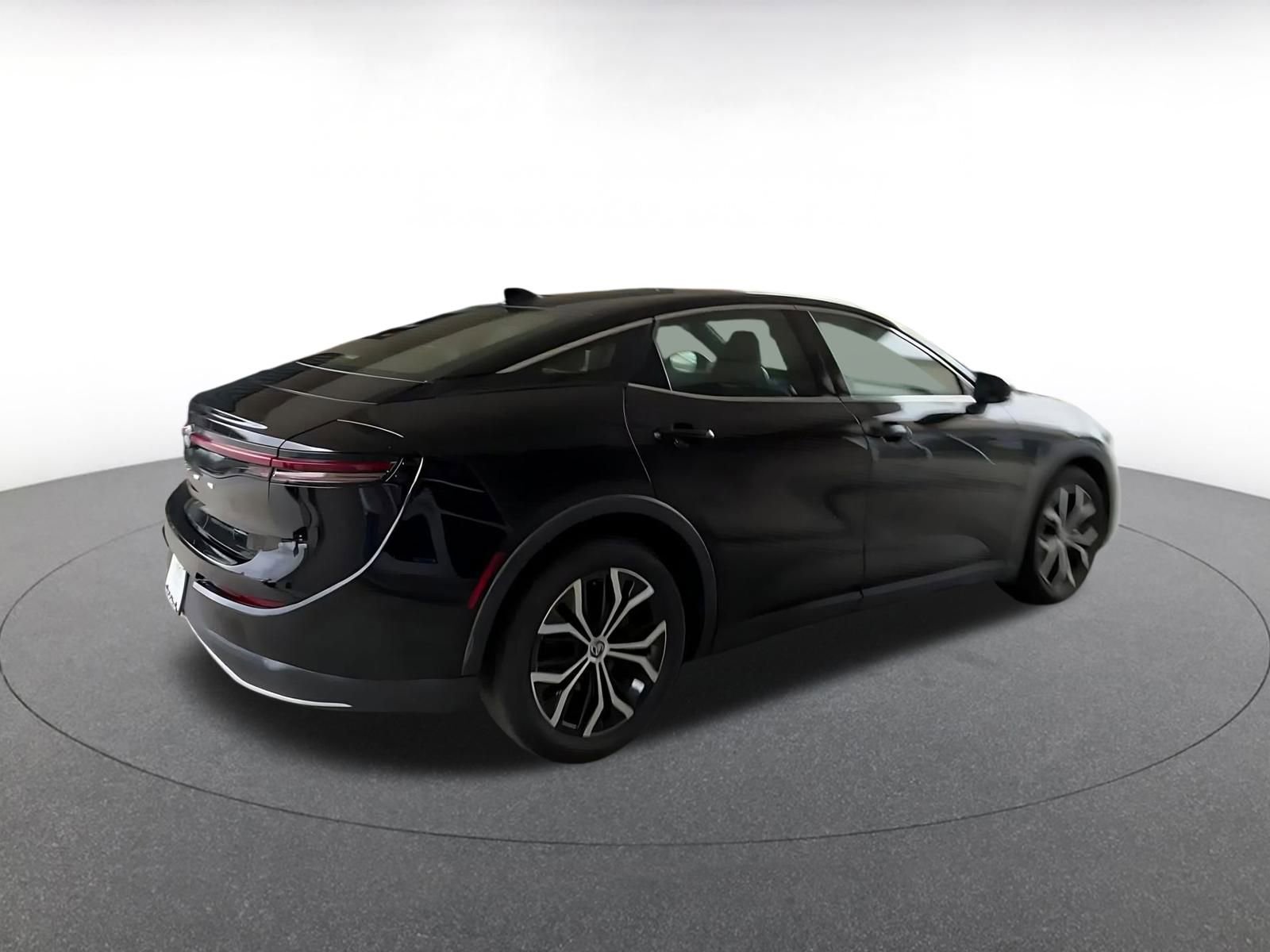 Used 2025 Toyota Crown XLE image 15