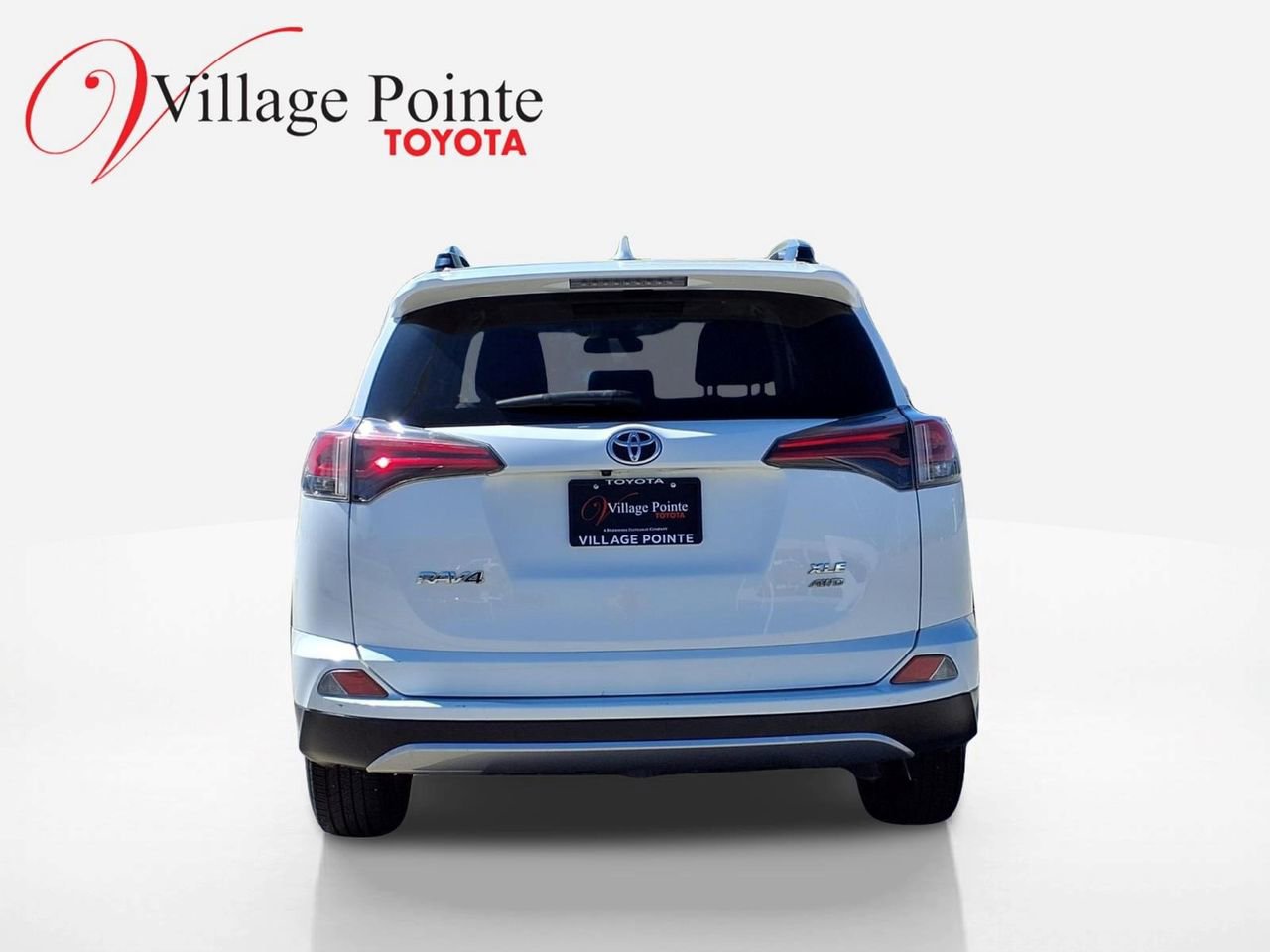 Used 2018 Toyota RAV4 XLE AWD/4WD image 5