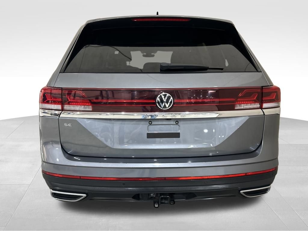 Used 2024 Volkswagen Atlas SE image 4