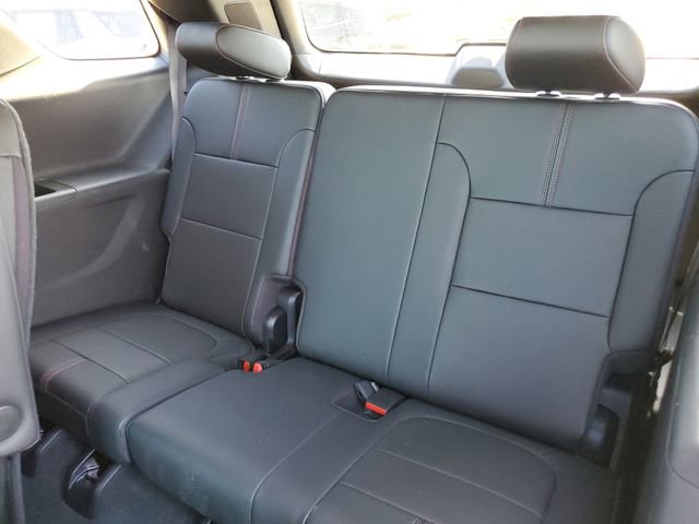 Used 2023 Chevrolet Traverse RS image 14