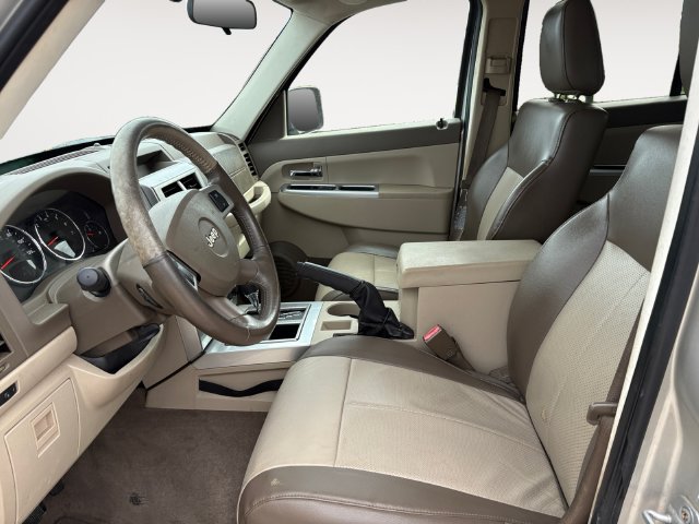 Used 2008 Jeep Liberty Limited w/ Premium Group II AWD/4WD image 9