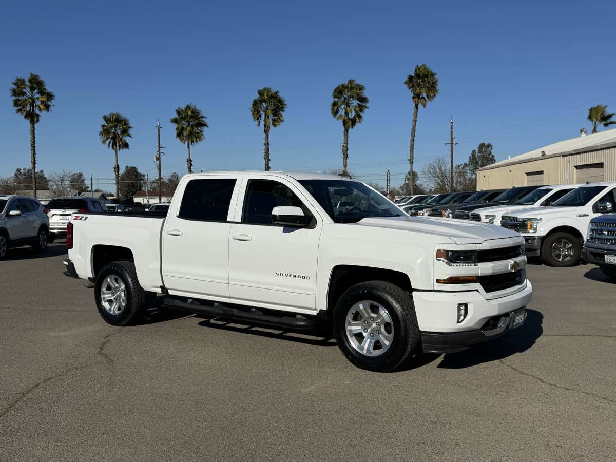 Used 2018 Chevrolet Silverado 1500 LT w/ All Star Edition AWD/4WD image 15