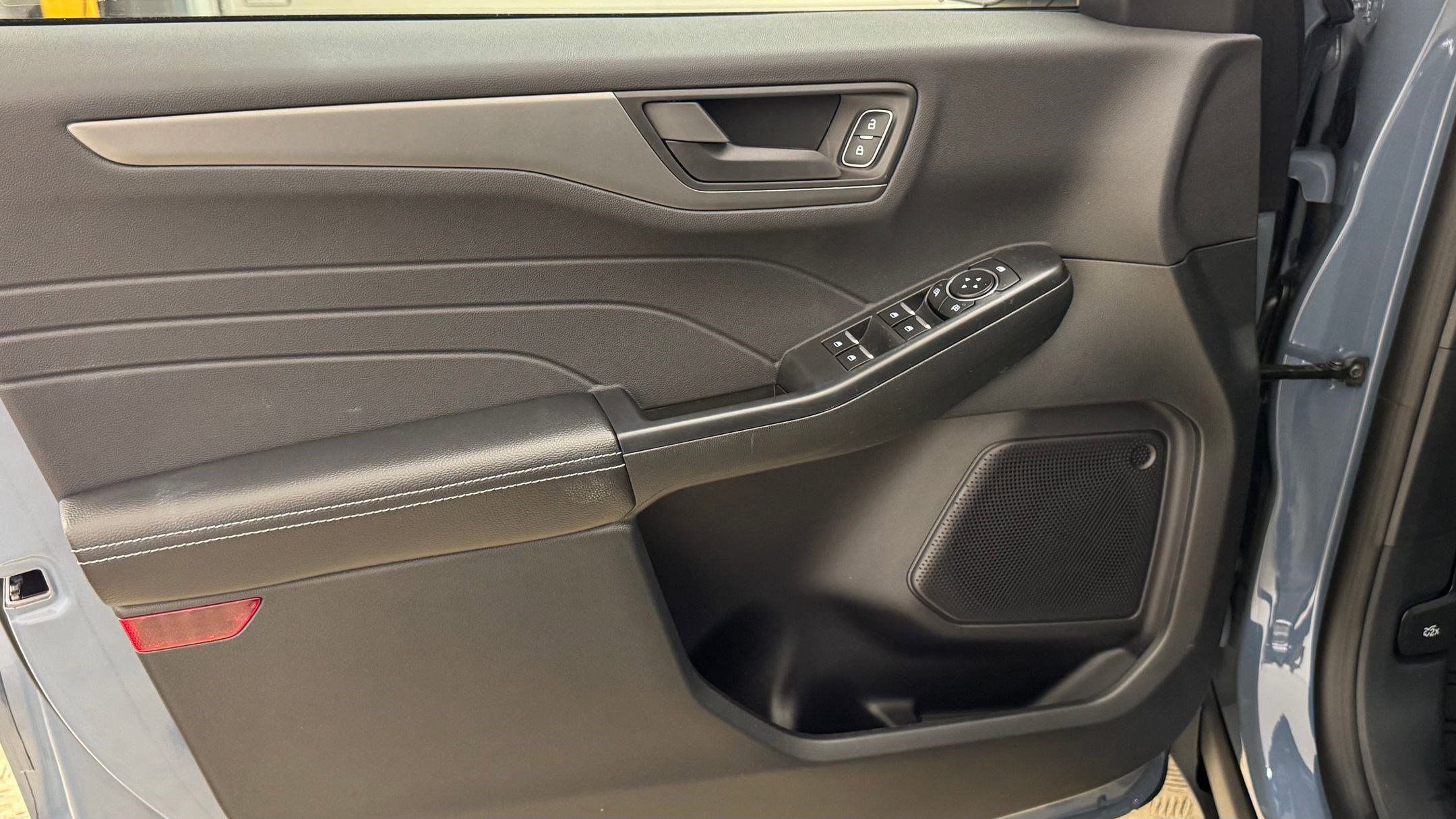 New 2026 Ford Escape Active w/ Cold Weather Package FWD image 11
