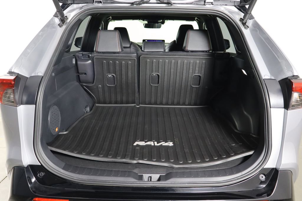 Used 2025 Toyota RAV4 XSE w/ Weather Package AWD/4WD image 17