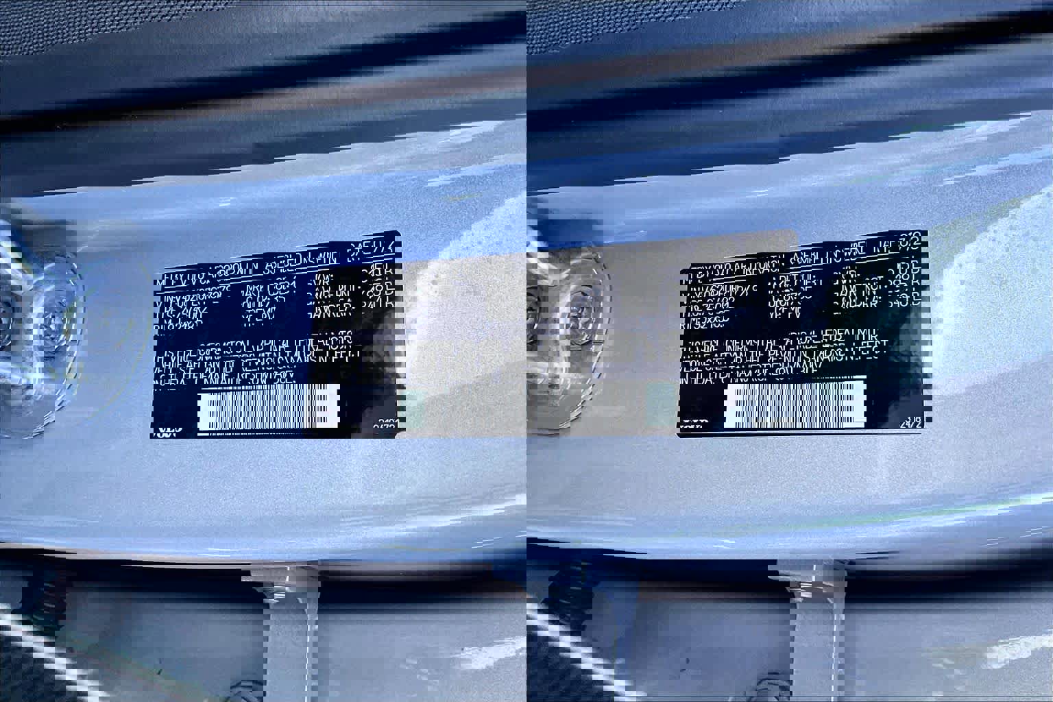 Certified 2024 Volvo XC90 B6 Plus image 32