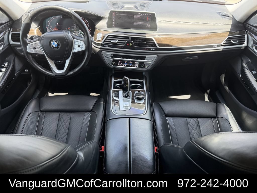 Used 2022 BMW 750i xDrive AWD/4WD image 10