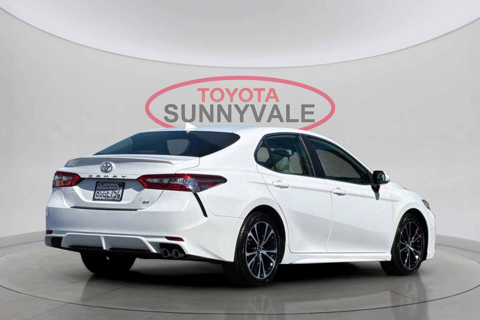 Certified 2019 Toyota Camry SE w/ Convenience Package FWD image 4