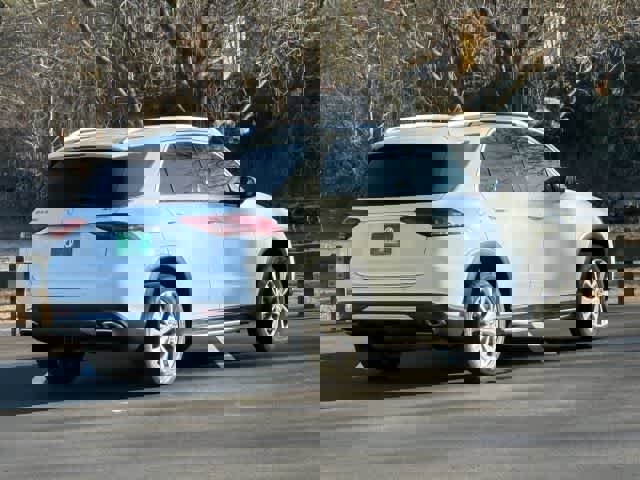 Used 2020 Mercedes-Benz GLE 350 4MATIC w/ Premium Package image 6