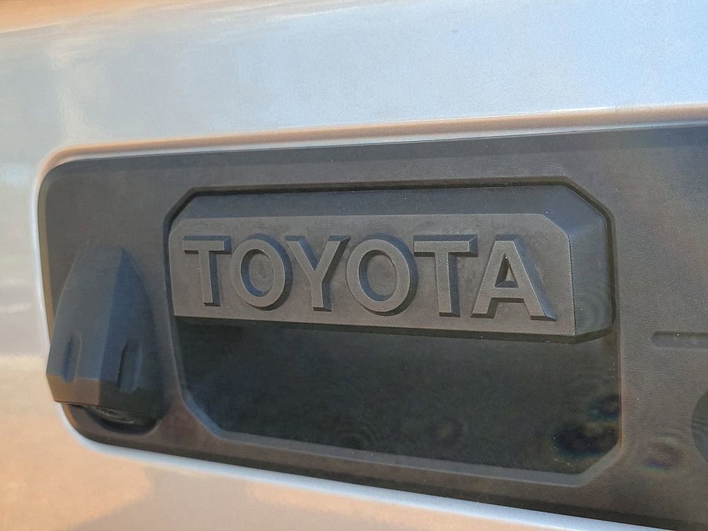 Used 2018 Toyota Tundra Limited w/ Limited Premium Package image 8