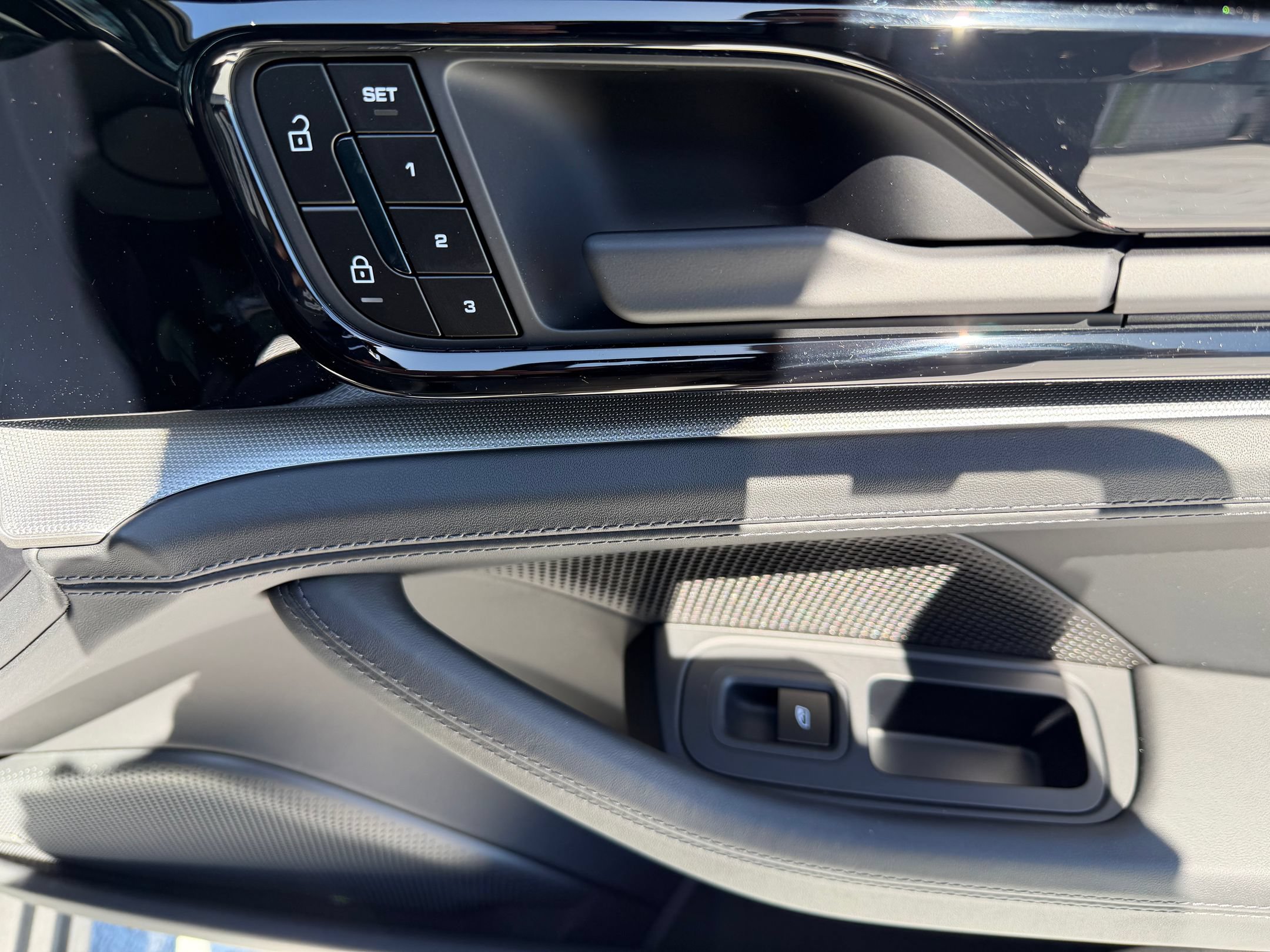 New 2026 Porsche Panamera 4 AWD/4WD image 17