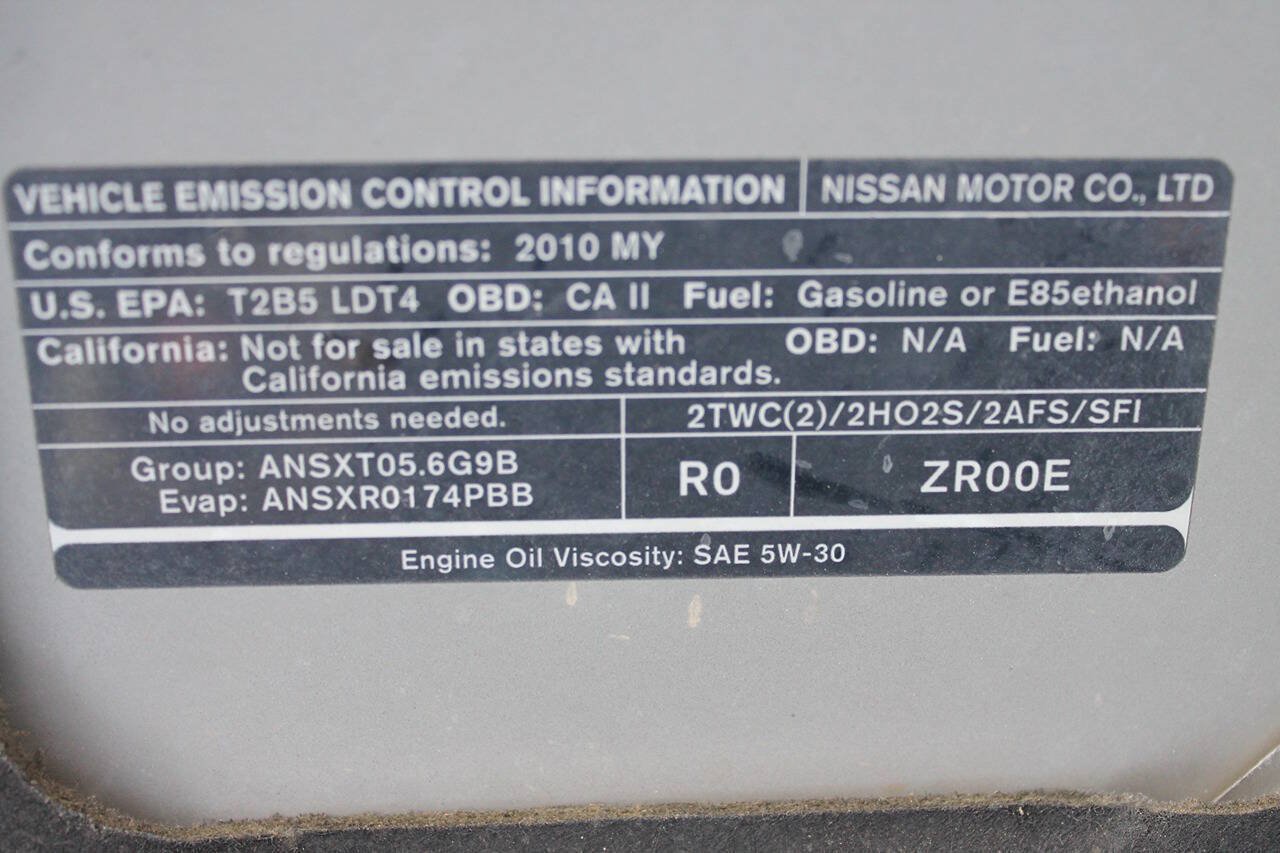 Used 2010 Nissan Titan LE w/ Technology Pkg RWD image 21