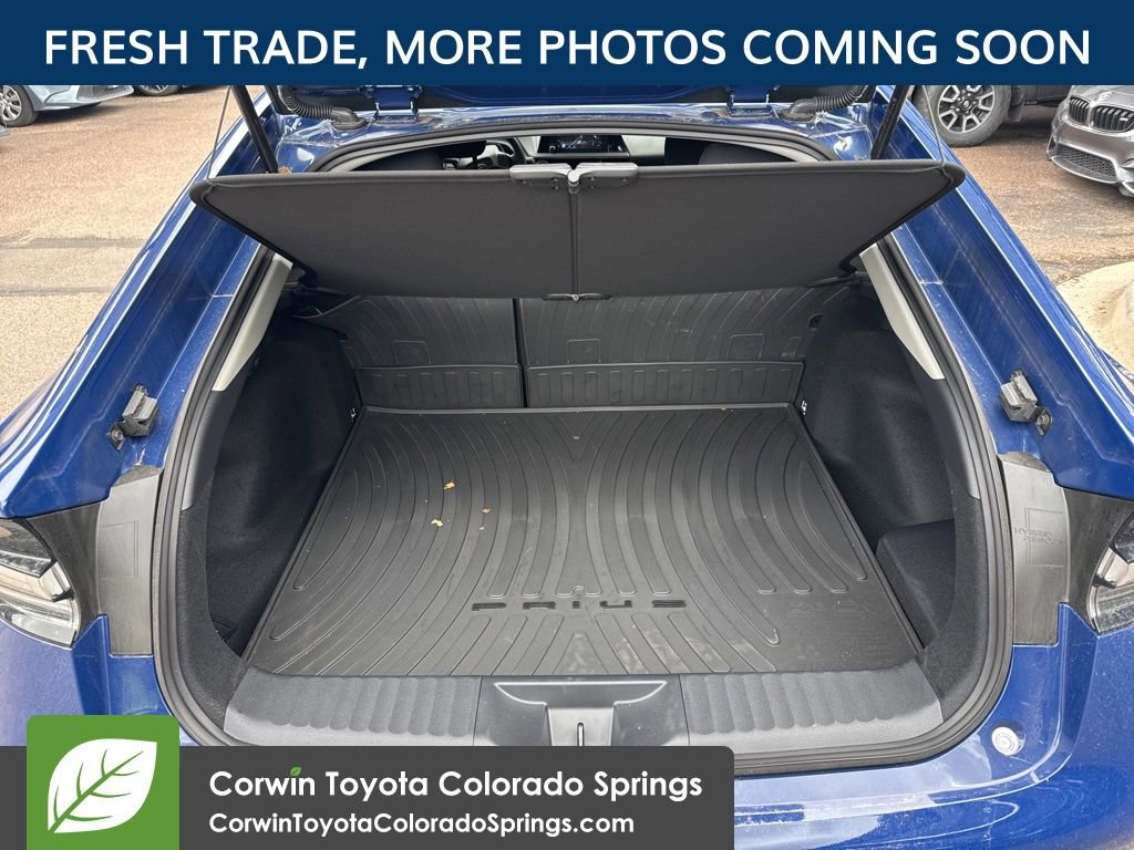 Used 2026 Toyota Prius Plug-In Hybrid FWD image 9