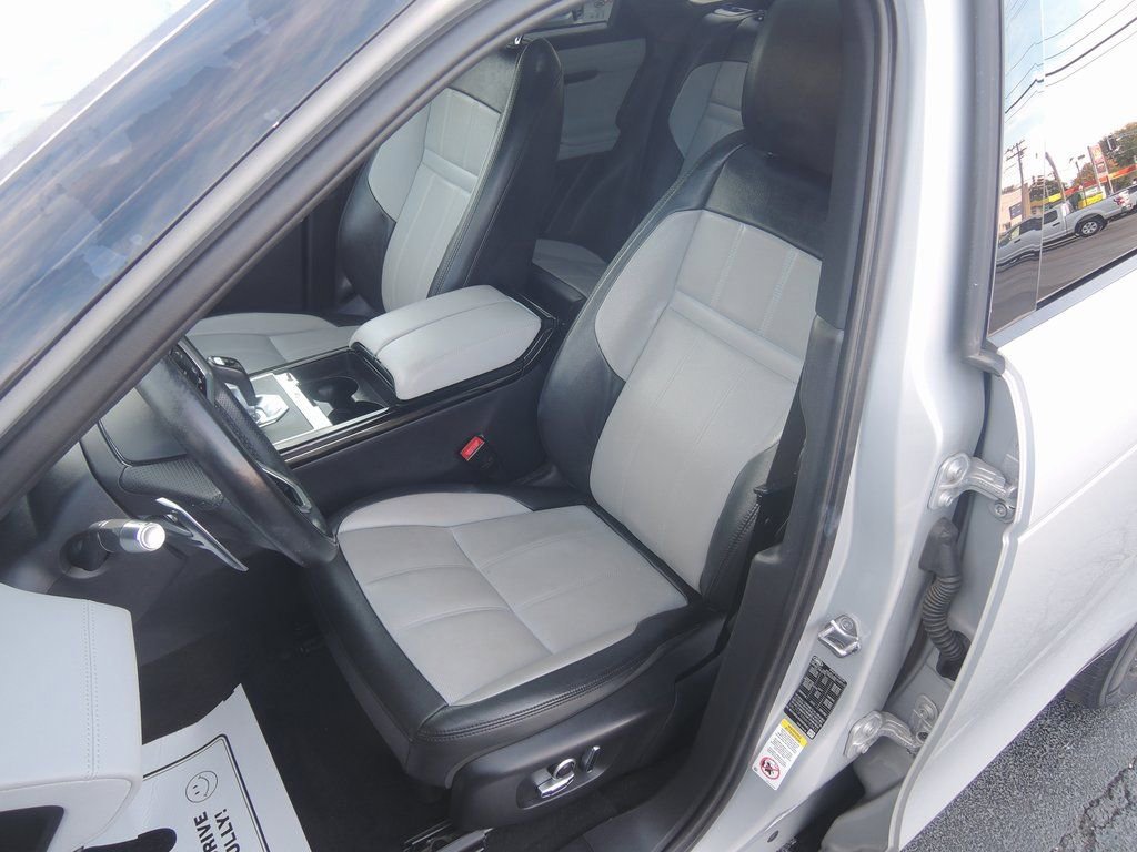 Used 2022 Land Rover Range Rover Evoque R-Dynamic S image 6