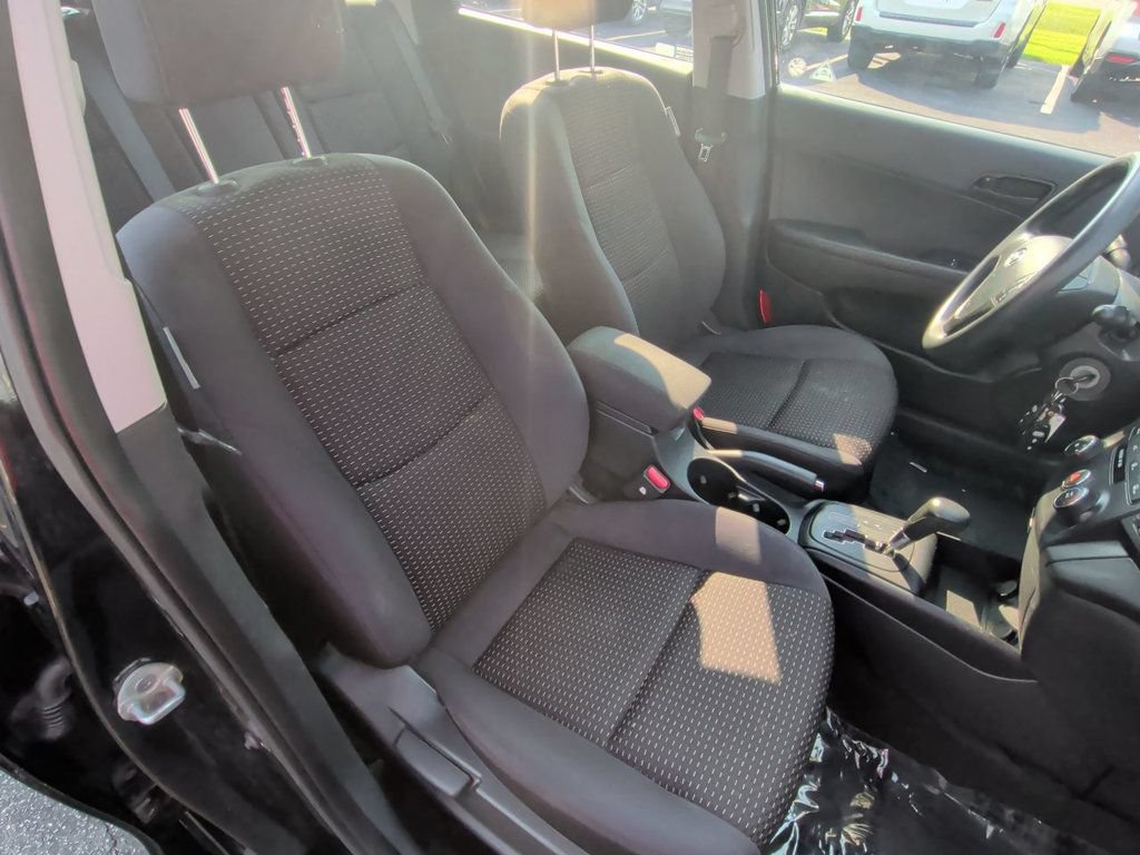 Used 2010 Hyundai Elantra GLS FWD image 19