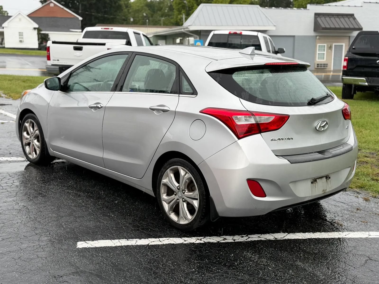 Used 2013 Hyundai Elantra GT w/ Touch & Go Pkg FWD image 7
