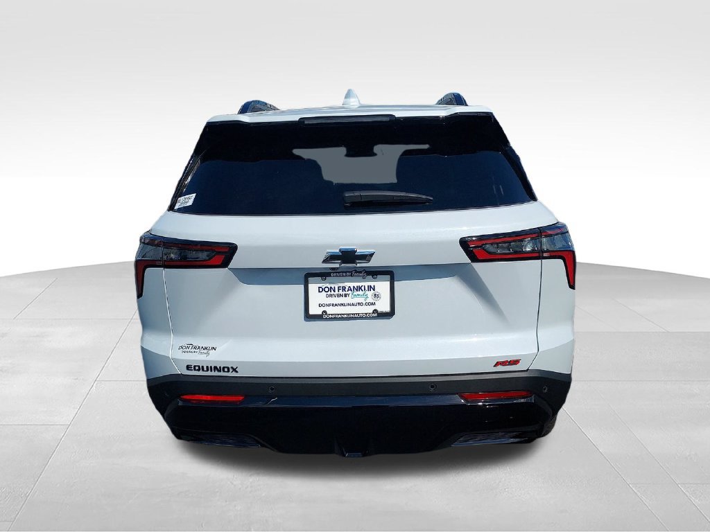 New 2027 Chevrolet Equinox RS w/ Convenience Package III FWD image 4