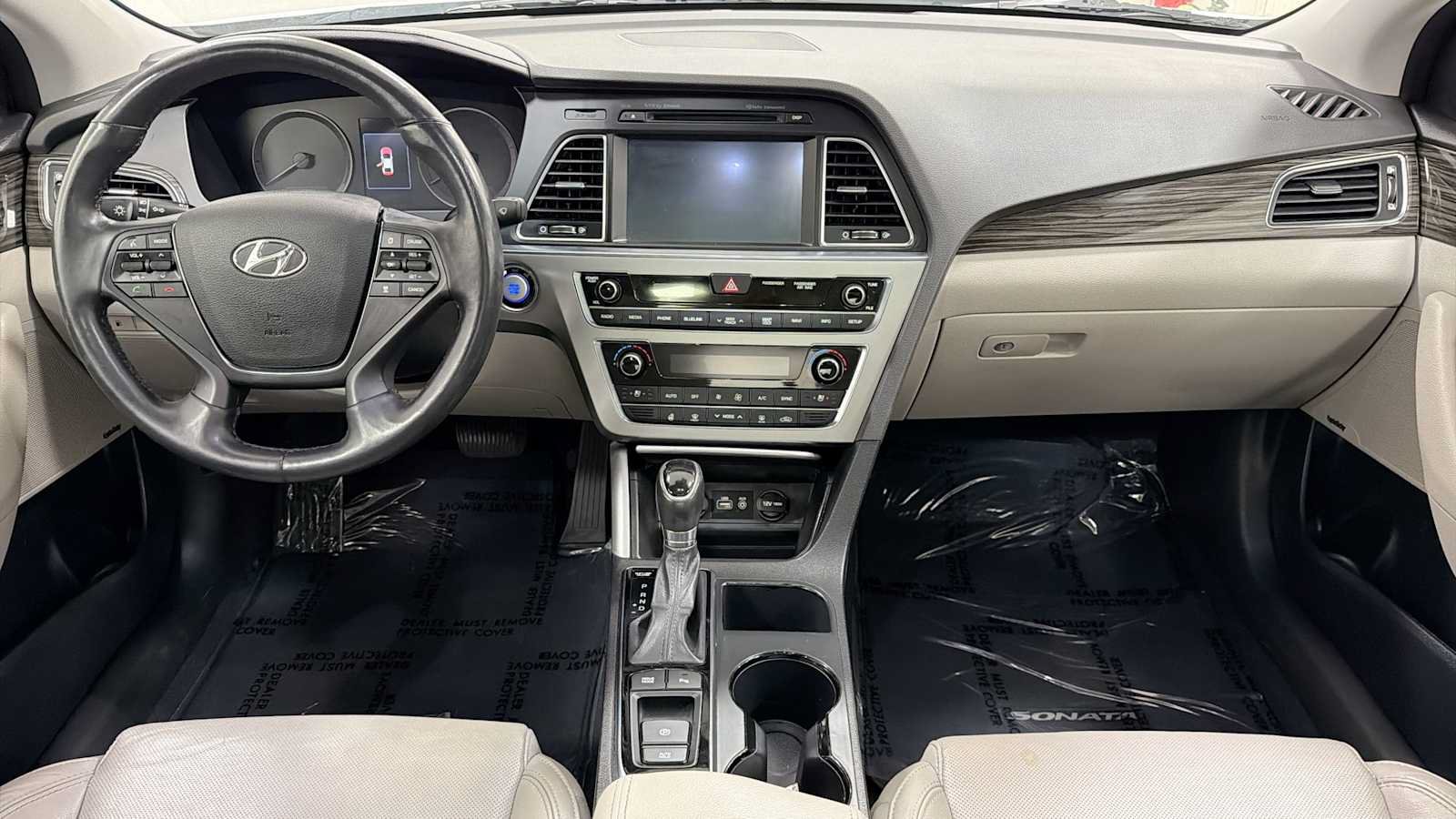 Used 2015 Hyundai Sonata Limited w/ Option Group 06 FWD image 27