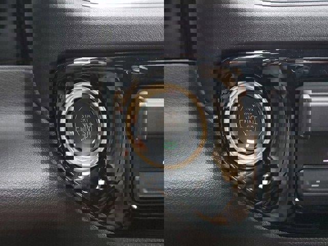 New 2025 GMC Sierra 1500 Elevation image 31