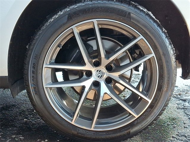 Used 2025 Porsche Macan image 13