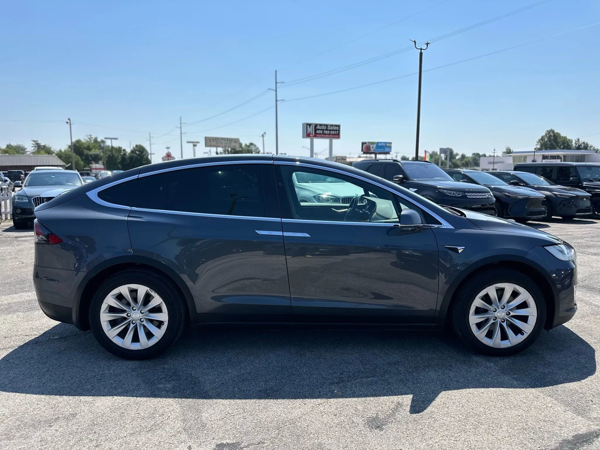 Used 2018 Tesla Model X 75D image 8