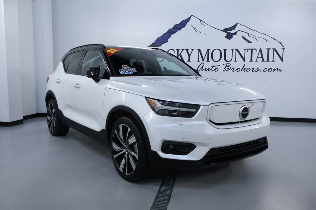 Used 2021 Volvo XC40 P8 Recharge w/ Advanced Package