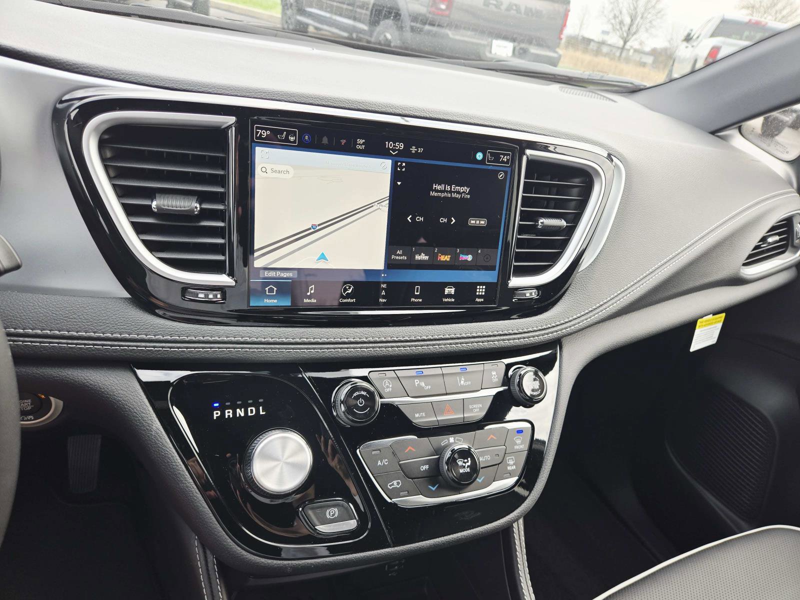 New 2026 Chrysler Pacifica Limited FWD image 25