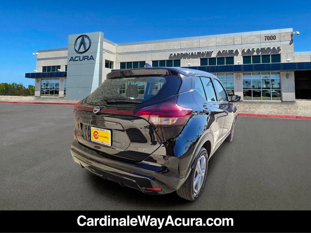 Used 2024 Nissan Kicks S FWD image 5