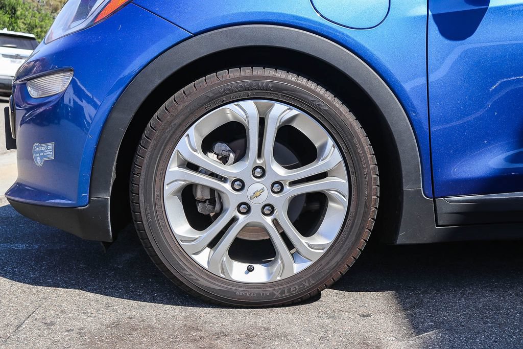 Used 2020 Chevrolet Bolt LT FWD image 7