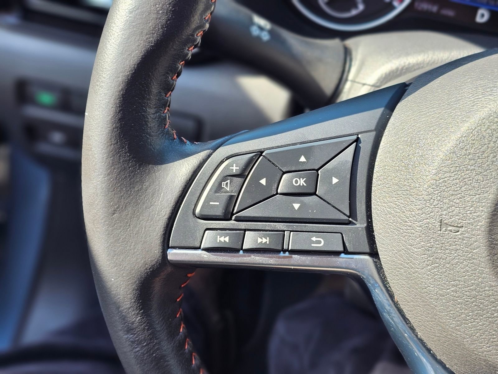 Used 2024 Nissan Sentra SR FWD image 18