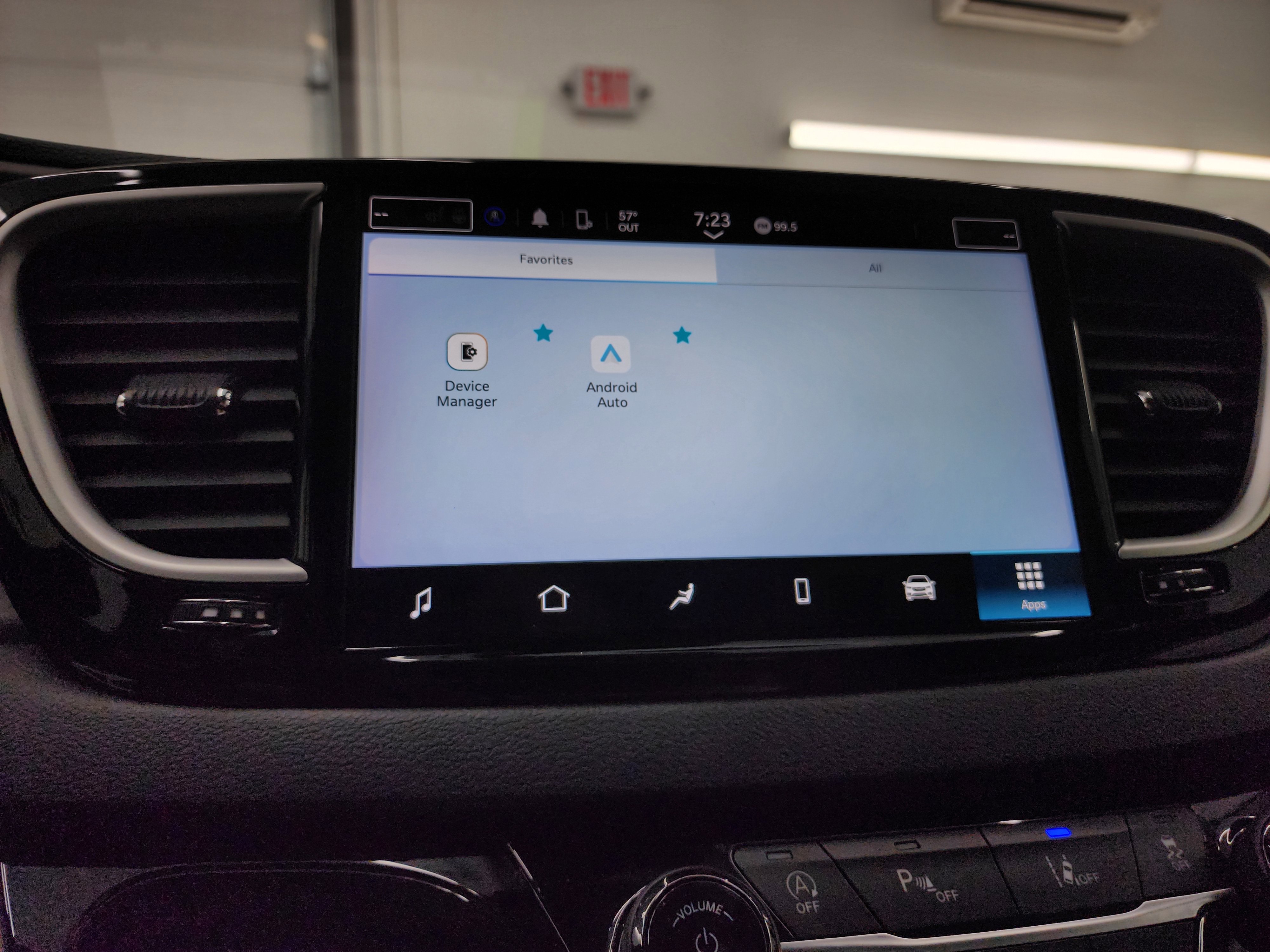 Used 2024 Chrysler Pacifica Touring-L FWD image 53