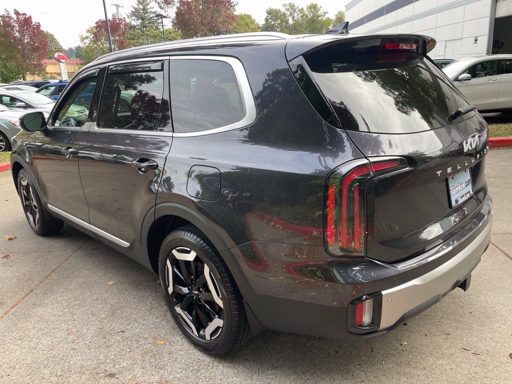 Used 2025 Kia Telluride EX w/ EX Captain's Chair Package AWD/4WD image 7