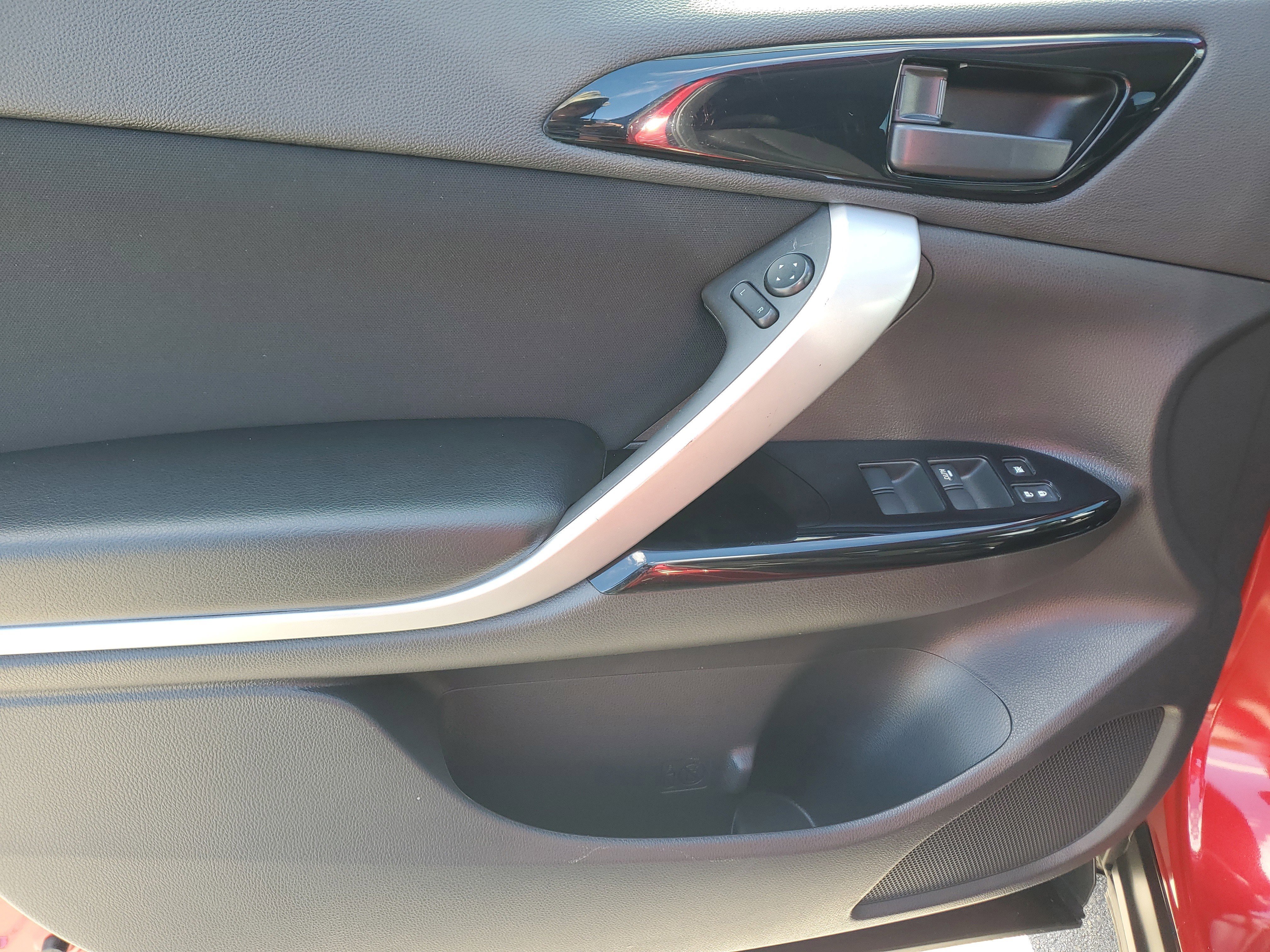 Used 2022 Mitsubishi Eclipse Cross LE image 21