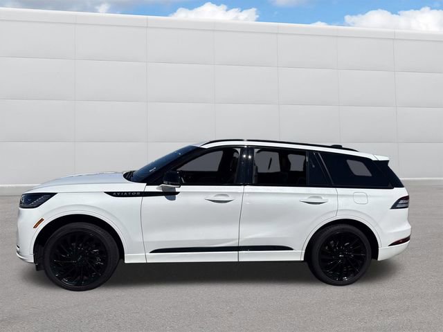 Used 2025 Lincoln Aviator Reserve w/ Equipment Group 201A image 2