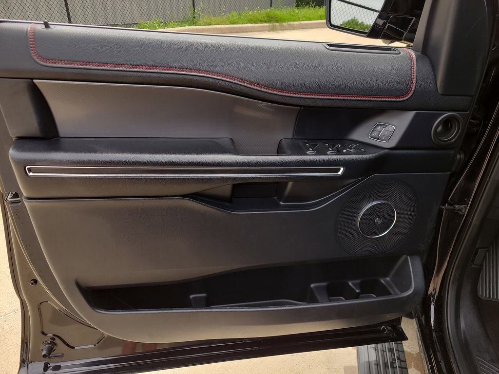 Used 2021 Ford Expedition Limited RWD image 19