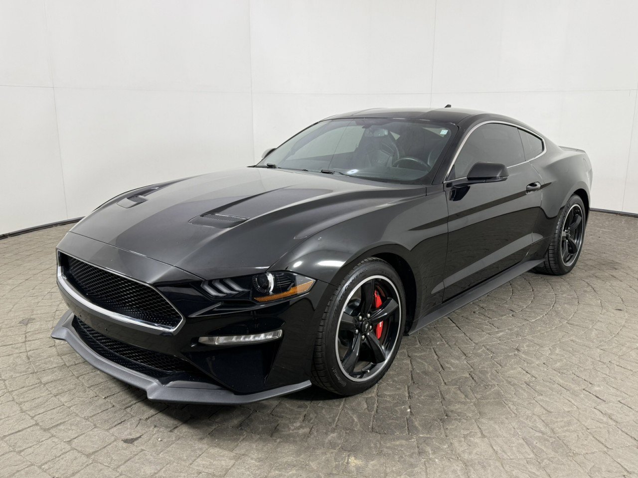 Used 2020 Ford Mustang Bullitt RWD image 3