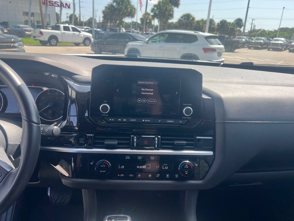 Certified 2025 Nissan Pathfinder SV w/ SV Premium Package FWD image 9