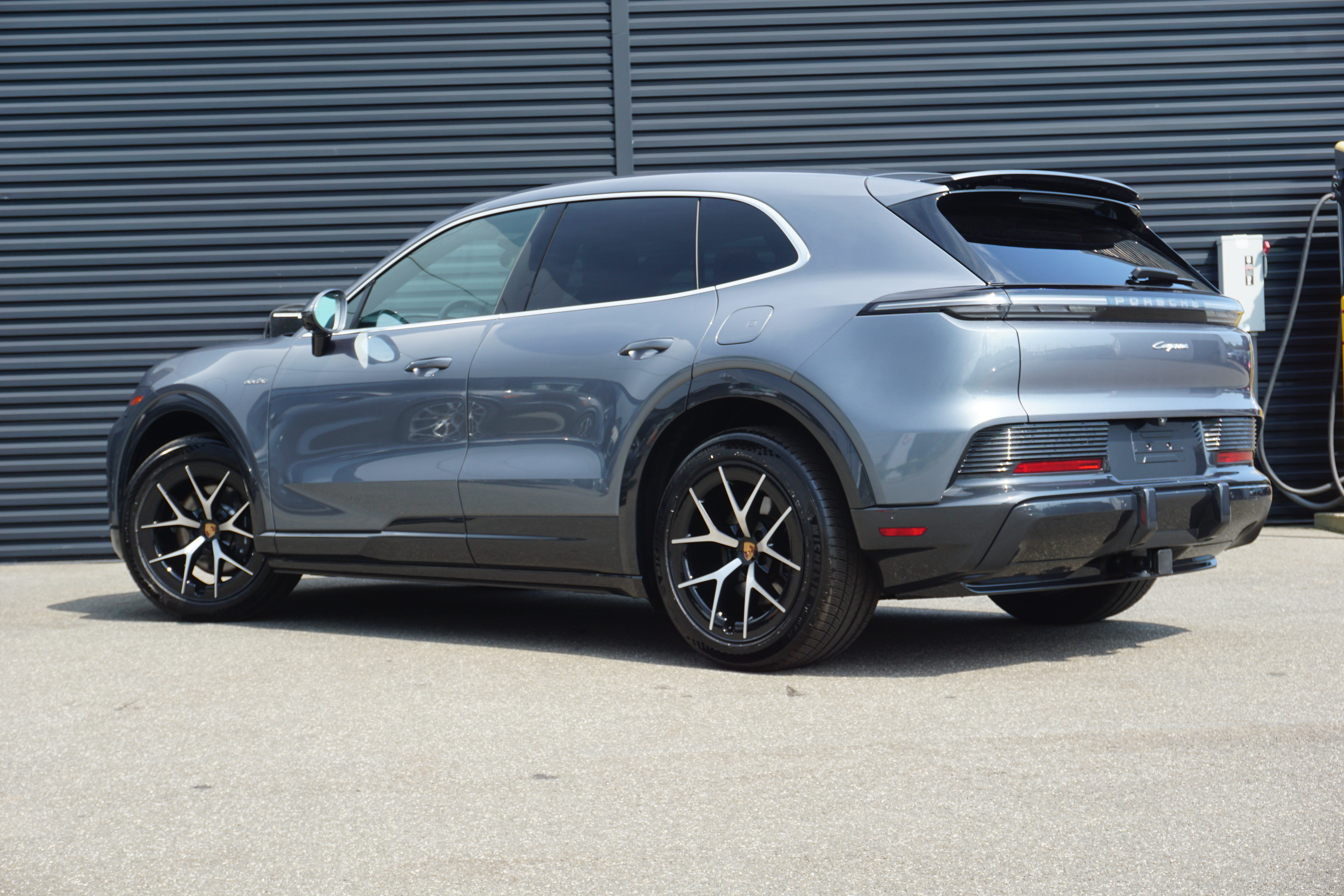 New 2026 Porsche Cayenne Electric AWD/4WD image 3
