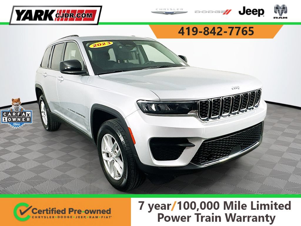 Certified 2023 Jeep Grand Cherokee Laredo w/ Luxury Tech Group I
