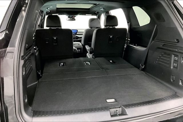Used 2025 Buick Enclave Avenir w/ Trailering Package, 5000 lbs. image 40