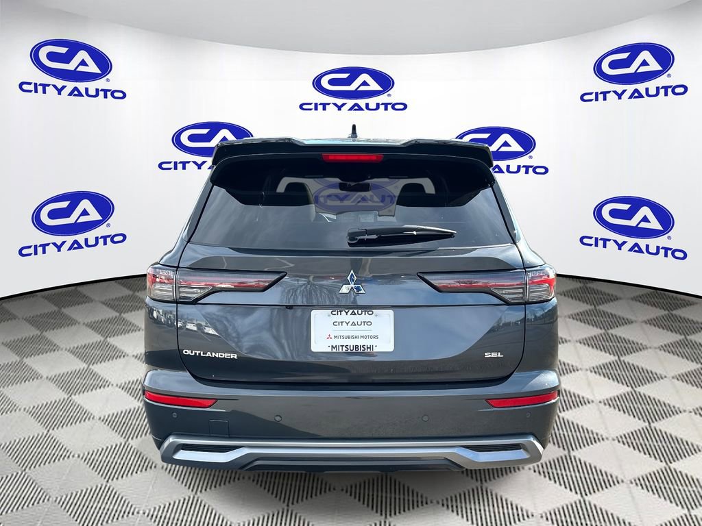 New 2026 Mitsubishi Outlander SEL image 4