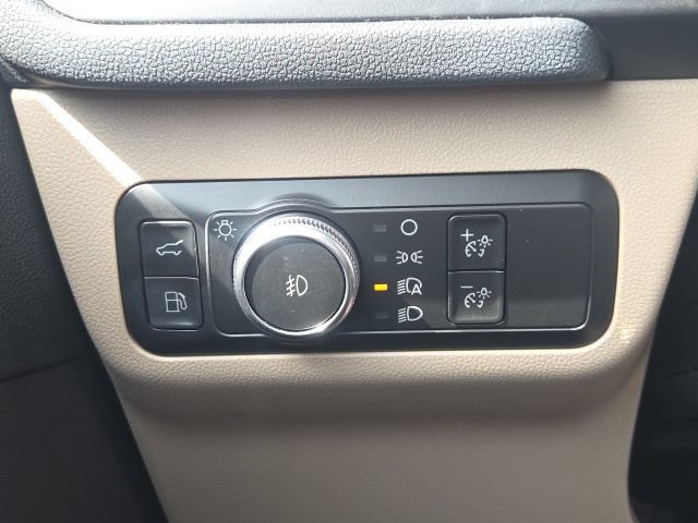 Used 2022 Ford Escape Titanium AWD/4WD image 28