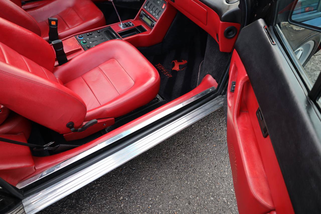 Used 1989 Ferrari Mondial T Cabriolet RWD image 10