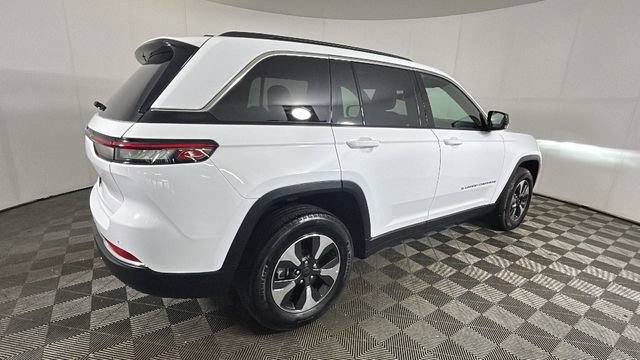 Used 2024 Jeep Grand Cherokee Limited 4xe AWD/4WD image 2