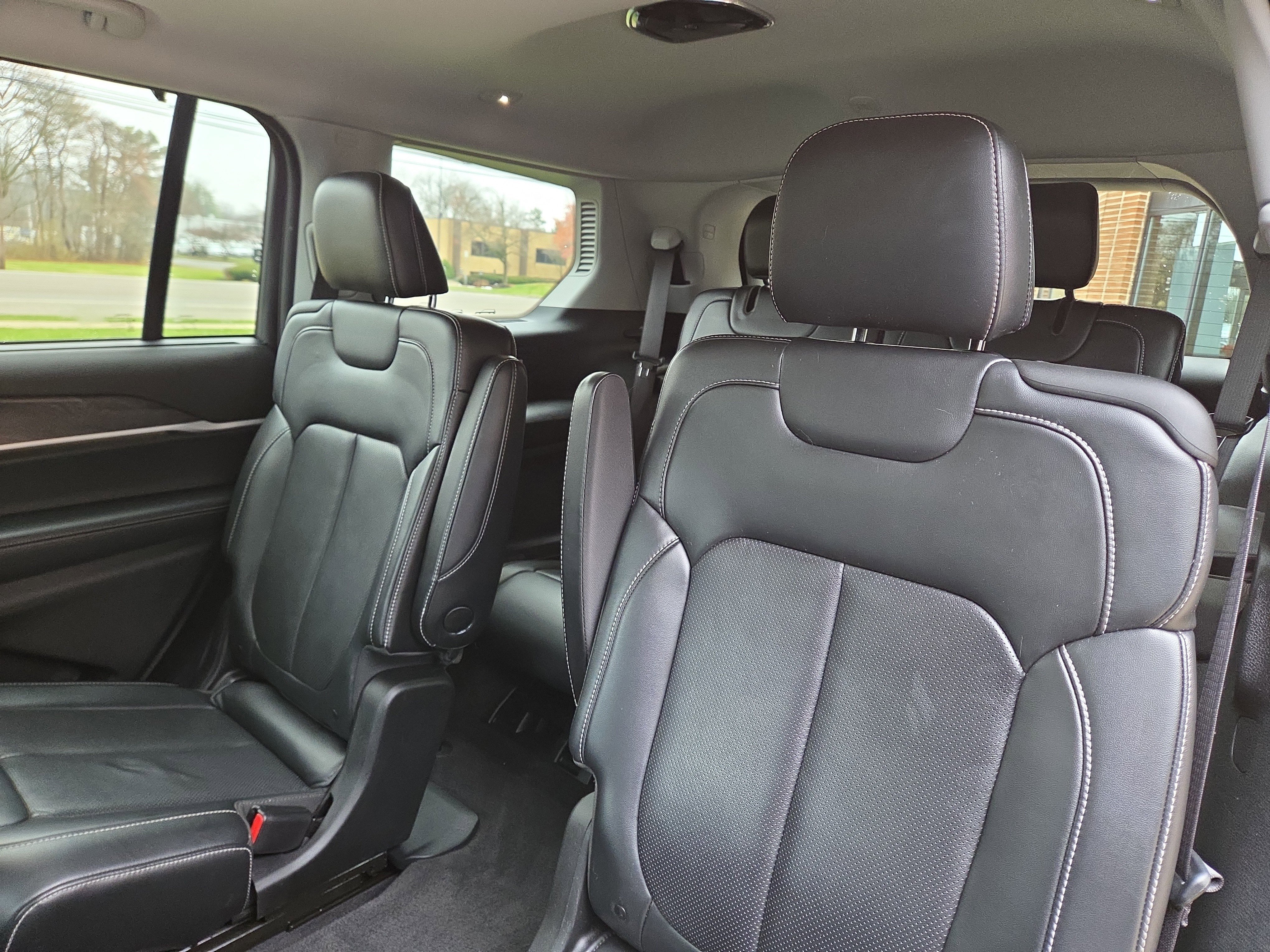 Used 2021 Jeep Grand Cherokee L Limited w/ Luxury Tech Group II image 13