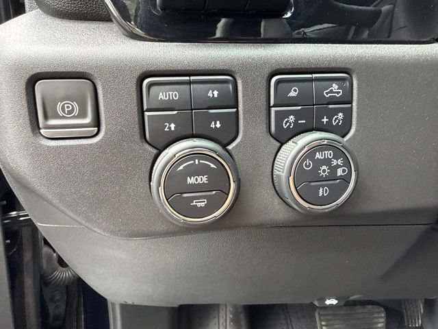 Used 2023 Chevrolet Silverado 1500 ZR2 w/ Technology Package AWD/4WD image 12