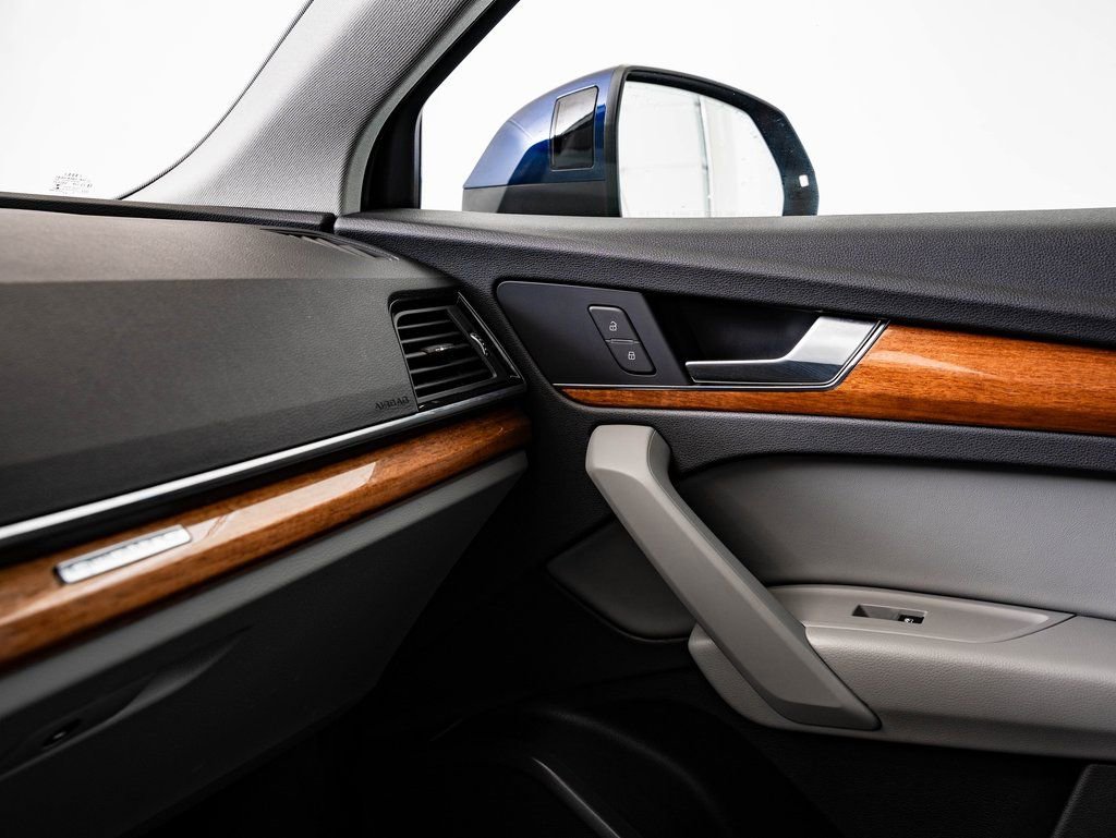 Used 2022 Audi Q5 2.0T Premium w/ Convenience Package image 40