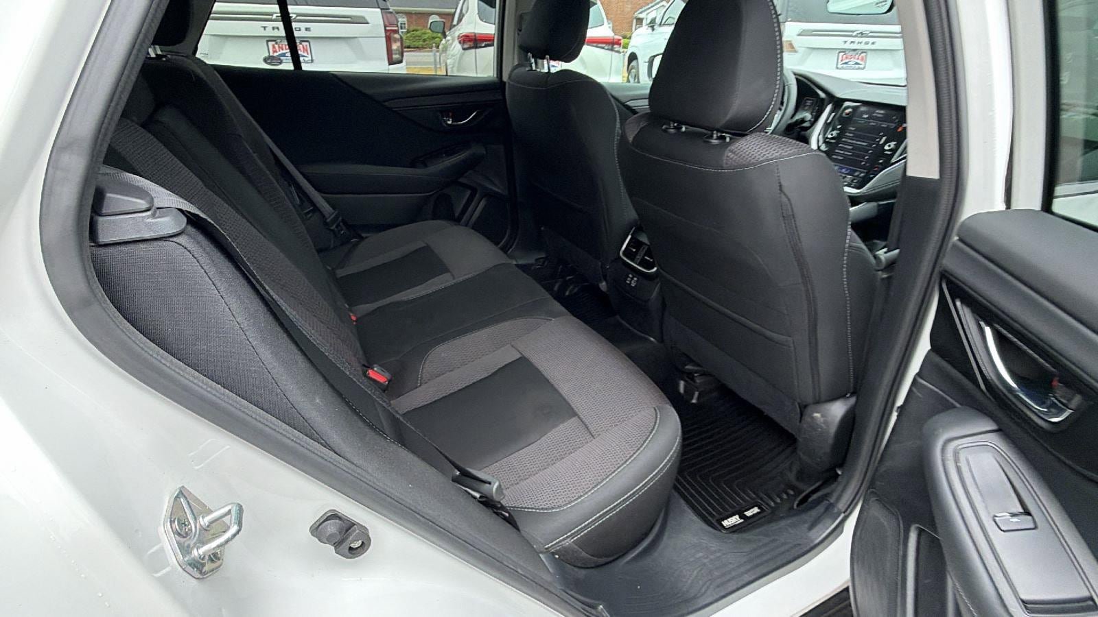 Used 2024 Subaru Outback Premium AWD/4WD image 18
