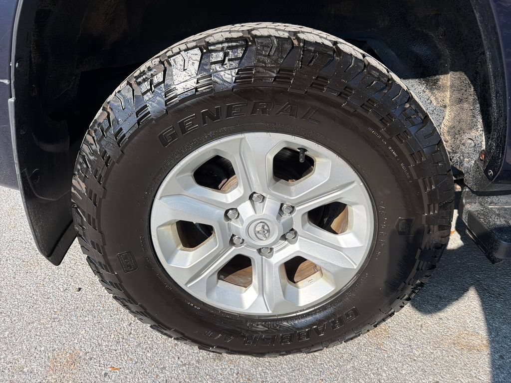 Used 2017 Toyota 4Runner SR5 Premium AWD/4WD image 15